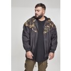 Jachetă pentru bărbati  // Urban Classics Pattern Arrow Windrunner blk/woodcamo